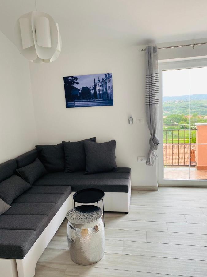 Apartma Mija-Dekani Eksteriør bilde
